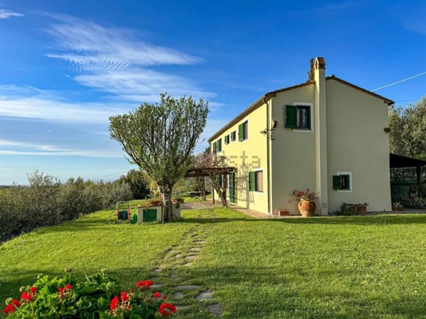 casa indipendente in vendita a Castagneto Carducci
