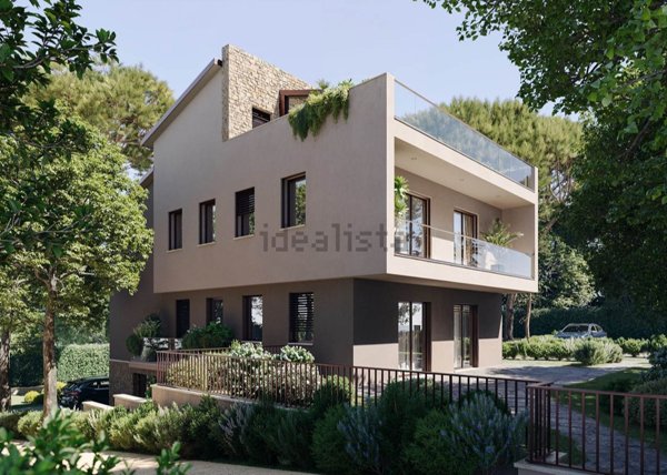 casa indipendente a Castagneto Carducci in zona Marina di Castagneto Carducci