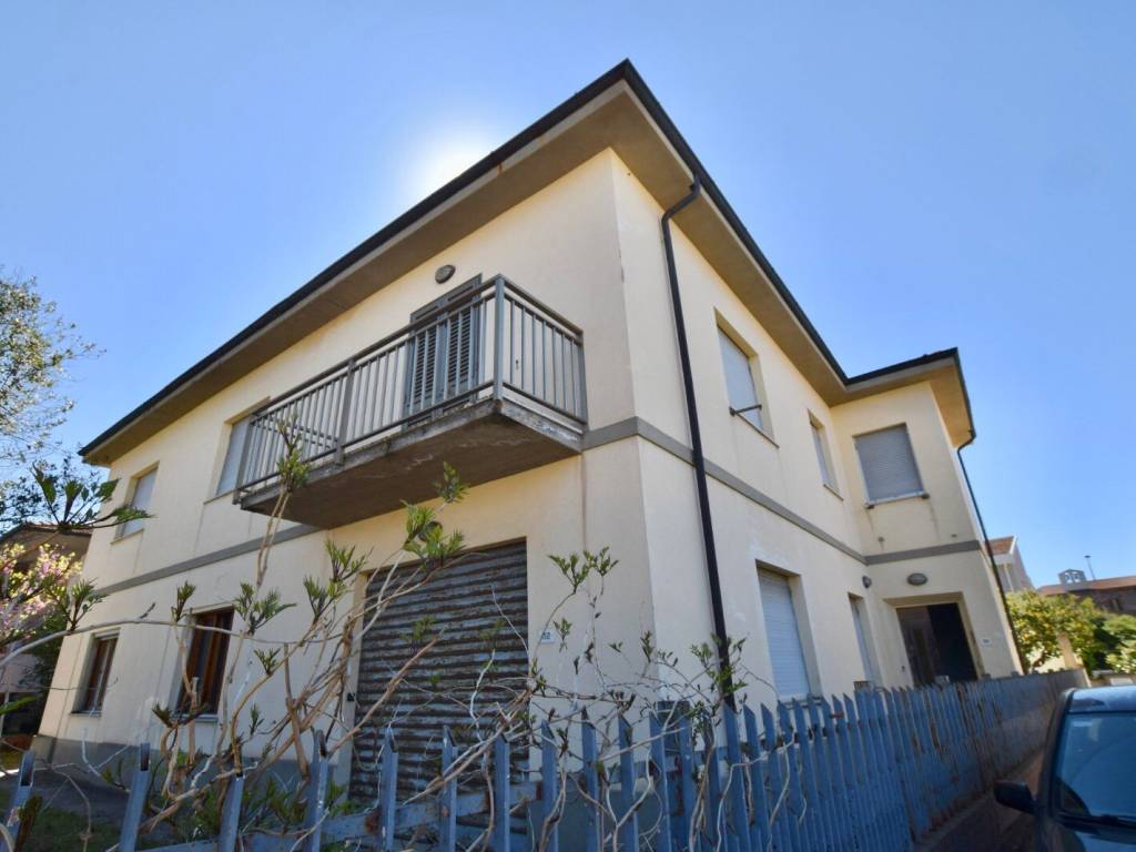 casa indipendente in vendita a Castagneto Carducci in zona Donoratico