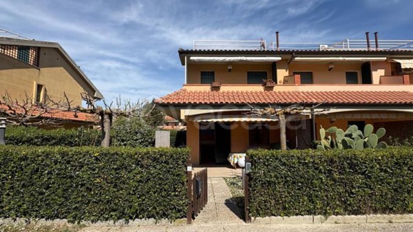 appartamento a Castagneto Carducci in zona Marina di Castagneto Carducci