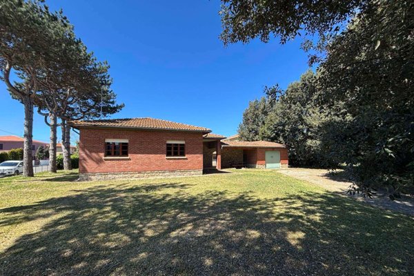 casa indipendente in vendita a Castagneto Carducci in zona Donoratico