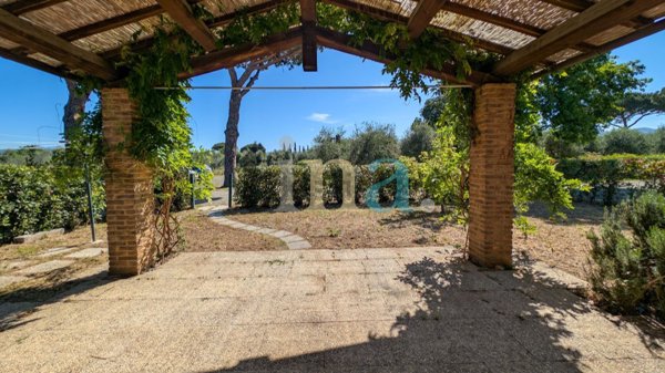 casa indipendente in vendita a Castagneto Carducci