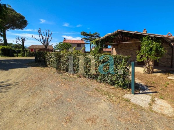 casa indipendente in vendita a Castagneto Carducci