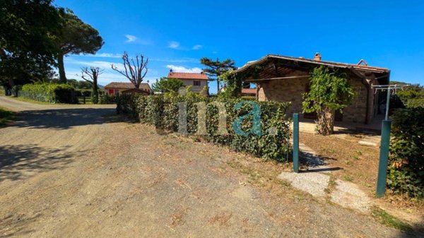 casa indipendente in vendita a Castagneto Carducci