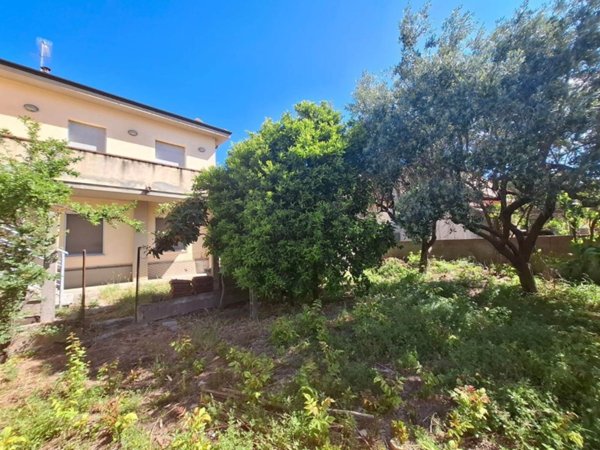 casa indipendente in vendita a Castagneto Carducci in zona Donoratico