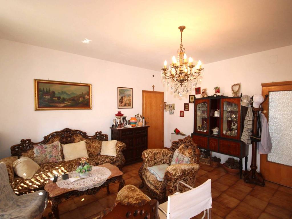 appartamento in vendita a Castagneto Carducci in zona Donoratico