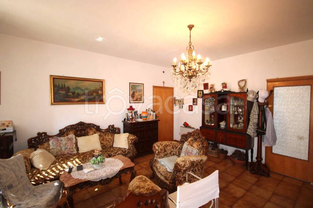 appartamento in vendita a Castagneto Carducci in zona Donoratico