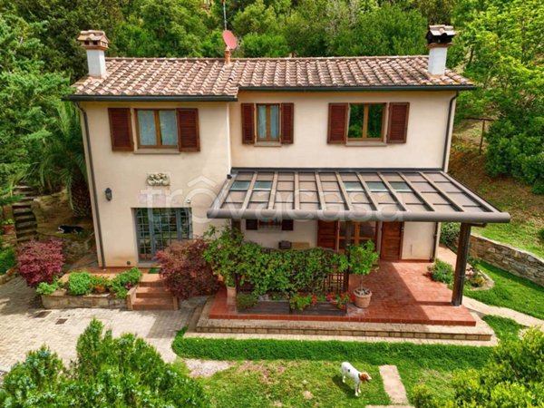 casa indipendente in vendita a Castagneto Carducci