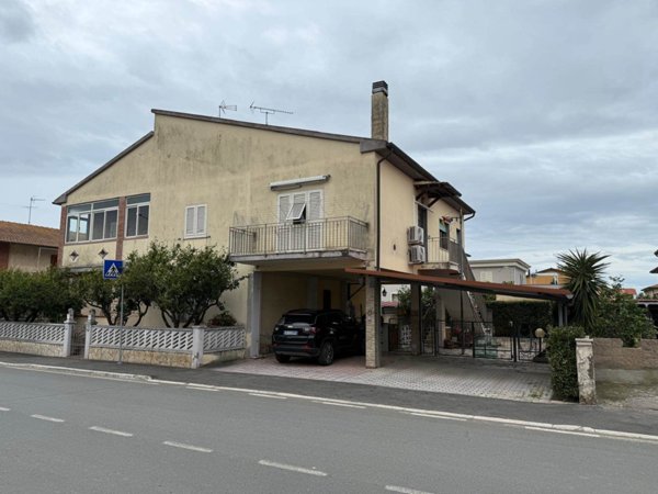 appartamento in vendita a Castagneto Carducci in zona Donoratico