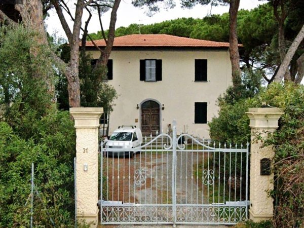 intera palazzina in vendita a Cecina