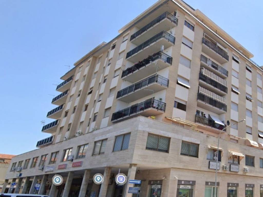 ufficio in vendita a Cecina