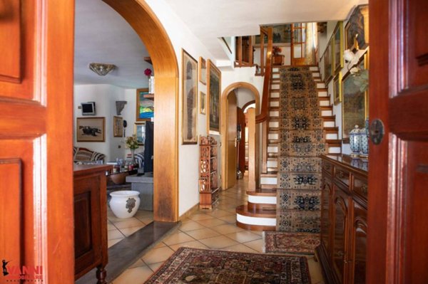 casa indipendente in vendita a Cecina