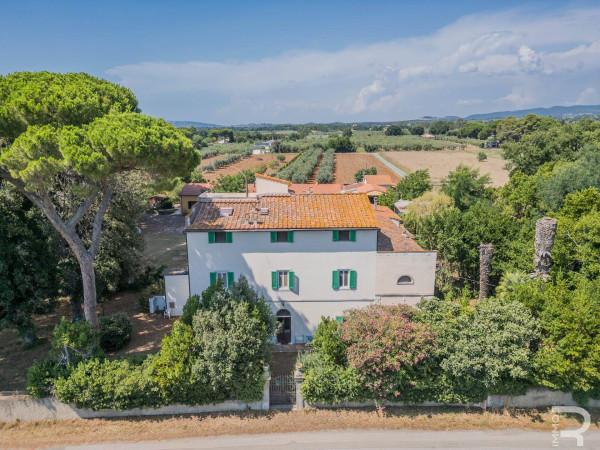 casa indipendente in vendita a Cecina