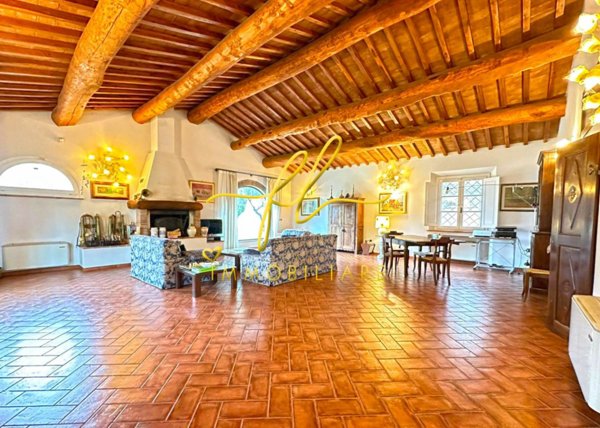 casa indipendente in vendita a Cecina