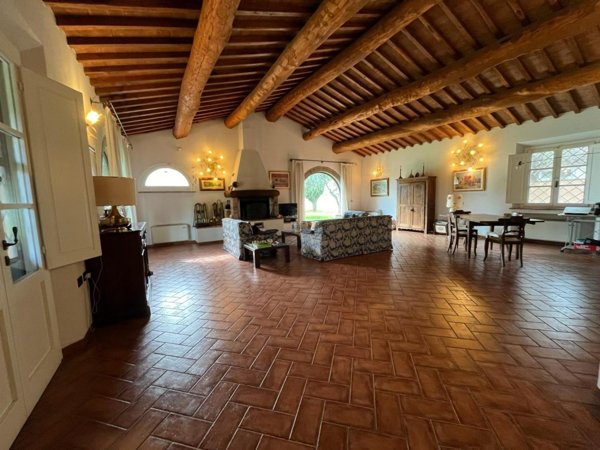 casa indipendente in vendita a Cecina