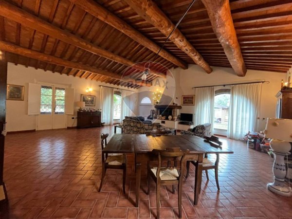 casa indipendente in vendita a Cecina