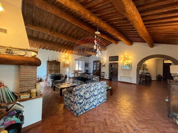 casa indipendente in vendita a Cecina