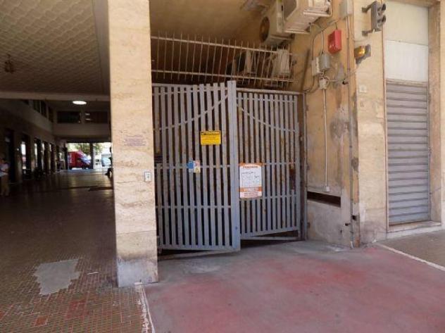 locale di sgombero in vendita a Cecina