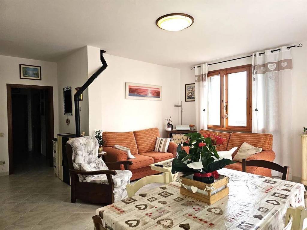 appartamento in vendita a Cecina