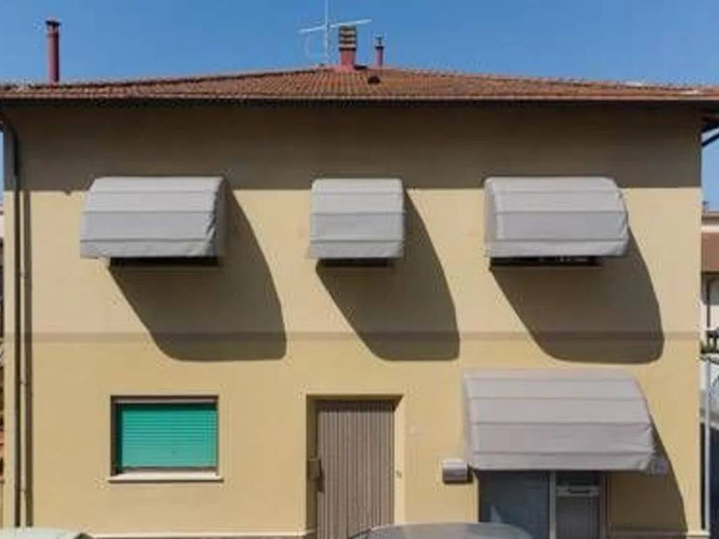 casa indipendente in vendita a Cecina