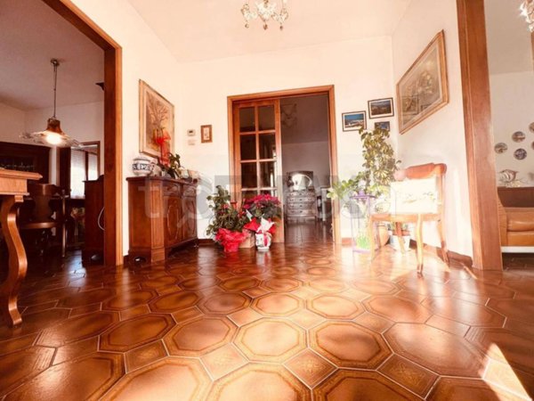 appartamento in vendita a Cecina