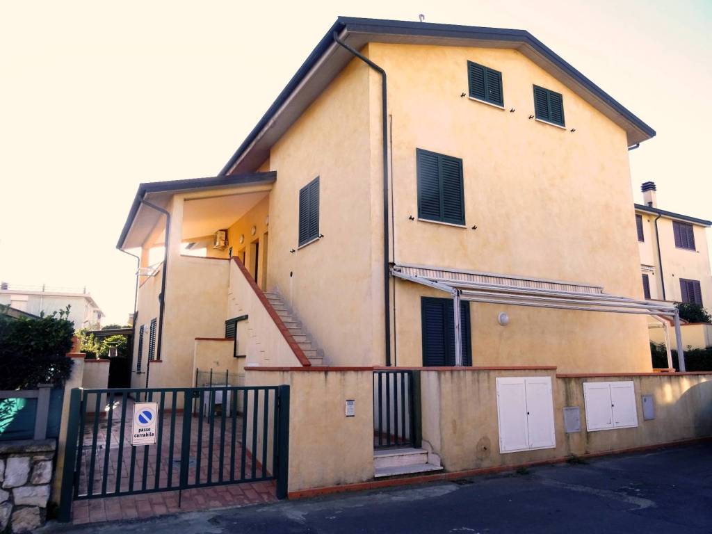 appartamento in vendita a Cecina