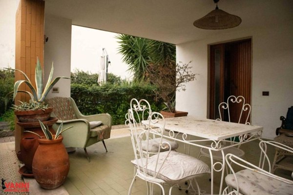 casa indipendente in vendita a Cecina