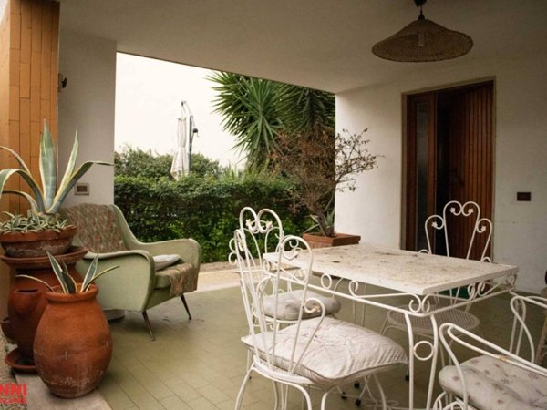 casa indipendente in vendita a Cecina