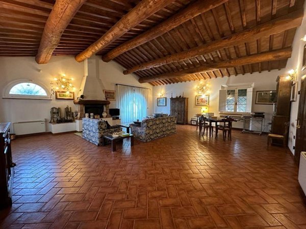 casa indipendente in vendita a Cecina