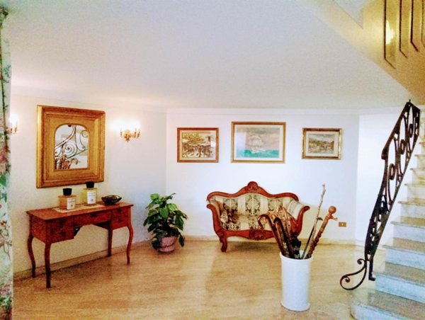 casa indipendente in vendita a Cecina