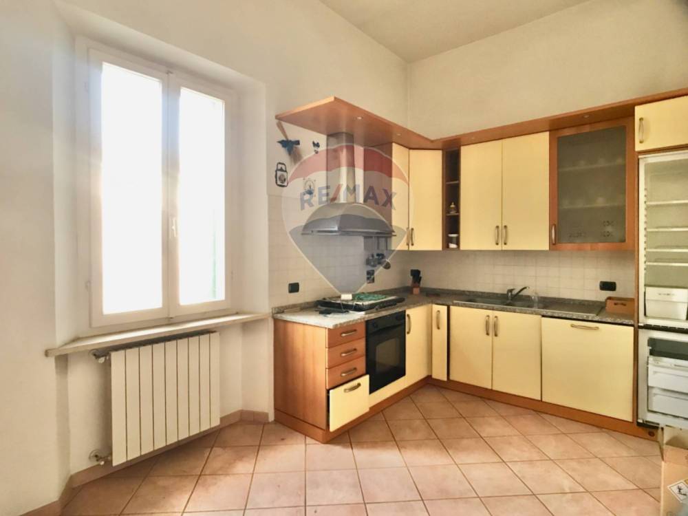 casa indipendente in vendita a Cecina