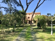 casa indipendente in vendita a Cecina