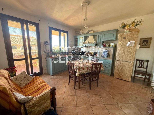 intera palazzina in vendita a Cecina