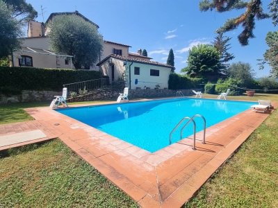 casa indipendente in vendita a Cecina
