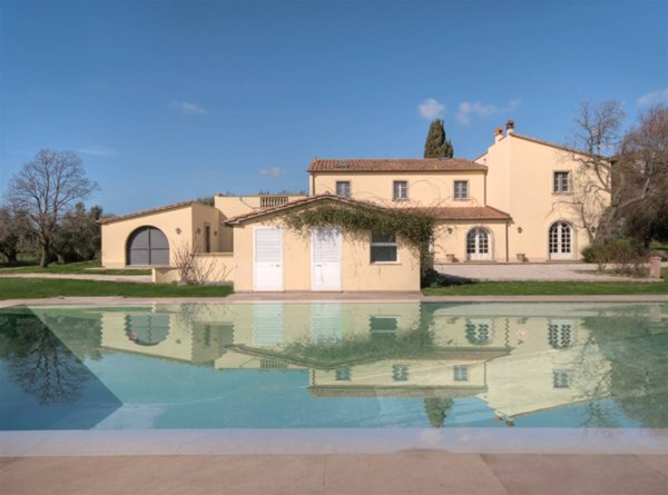 casa indipendente in vendita a Cecina