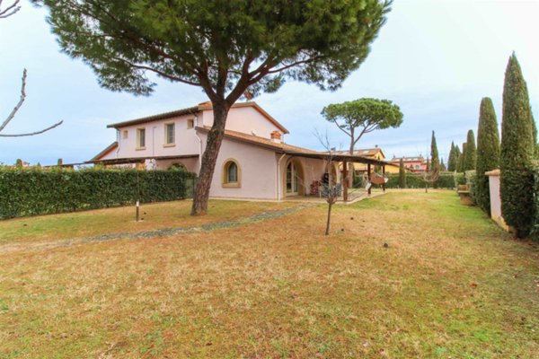 appartamento in vendita a Cecina
