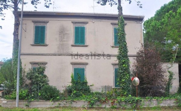 casa indipendente in vendita a Cecina