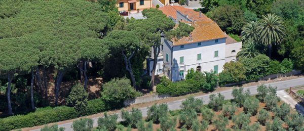 casa indipendente in vendita a Cecina