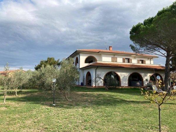 appartamento in vendita a Cecina