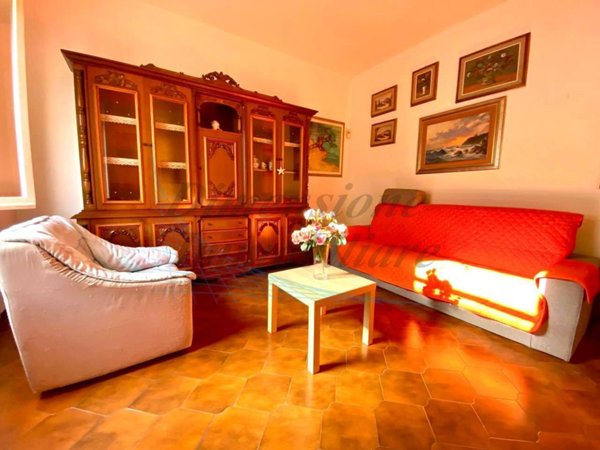 casa indipendente in vendita a Cecina