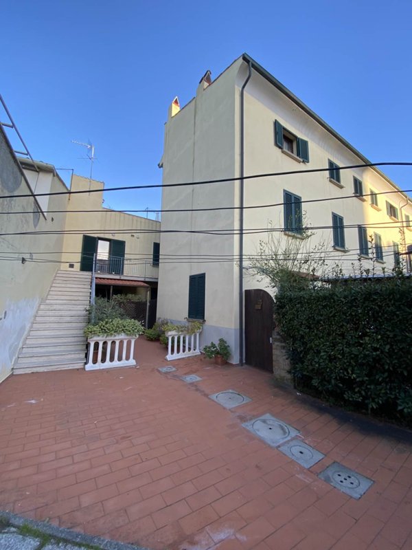 appartamento in vendita a Cecina