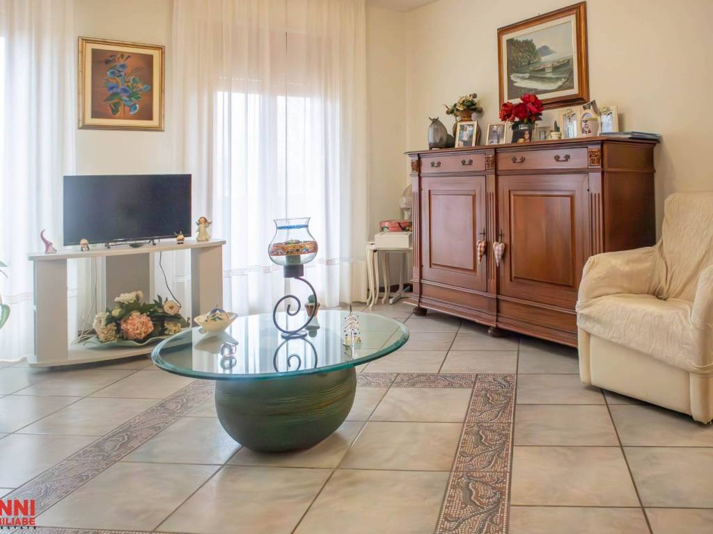 appartamento in vendita a Cecina