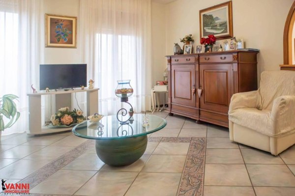 appartamento in vendita a Cecina
