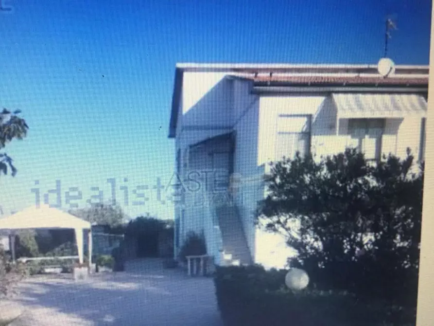 casa indipendente in vendita a Cecina