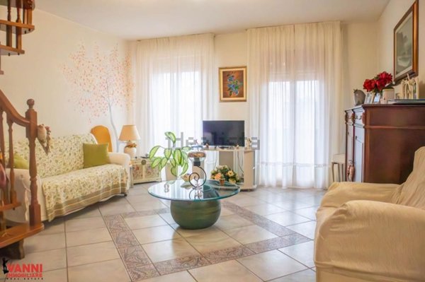 appartamento in vendita a Cecina