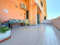casa semindipendente in vendita a Cecina