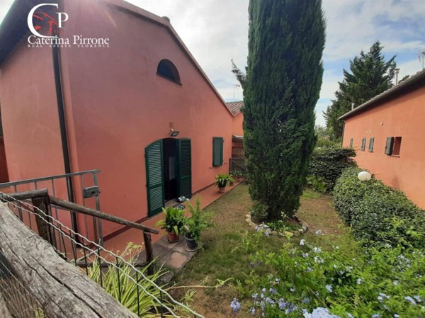 casa indipendente in vendita a Cecina