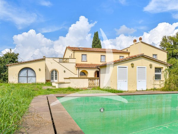 casa indipendente in vendita a Cecina