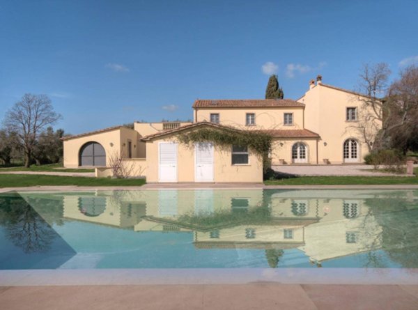 villa in vendita a Cecina