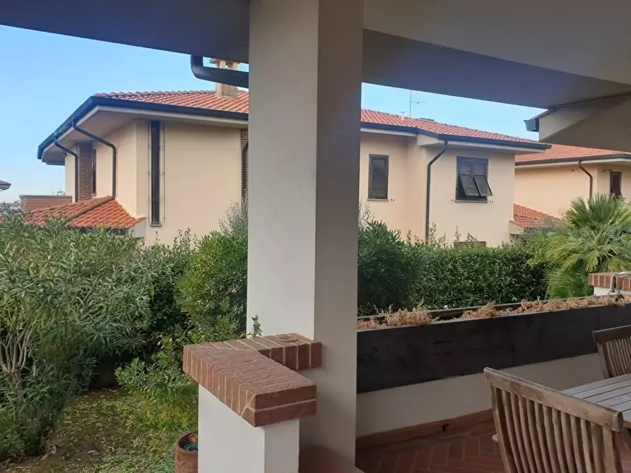 casa indipendente in vendita a Cecina